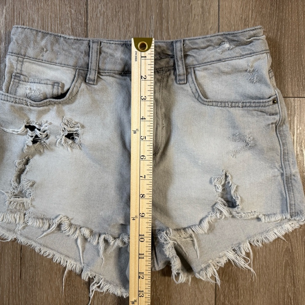 Zara Distressed Gray Jean Shorts - Picture 6 of 6